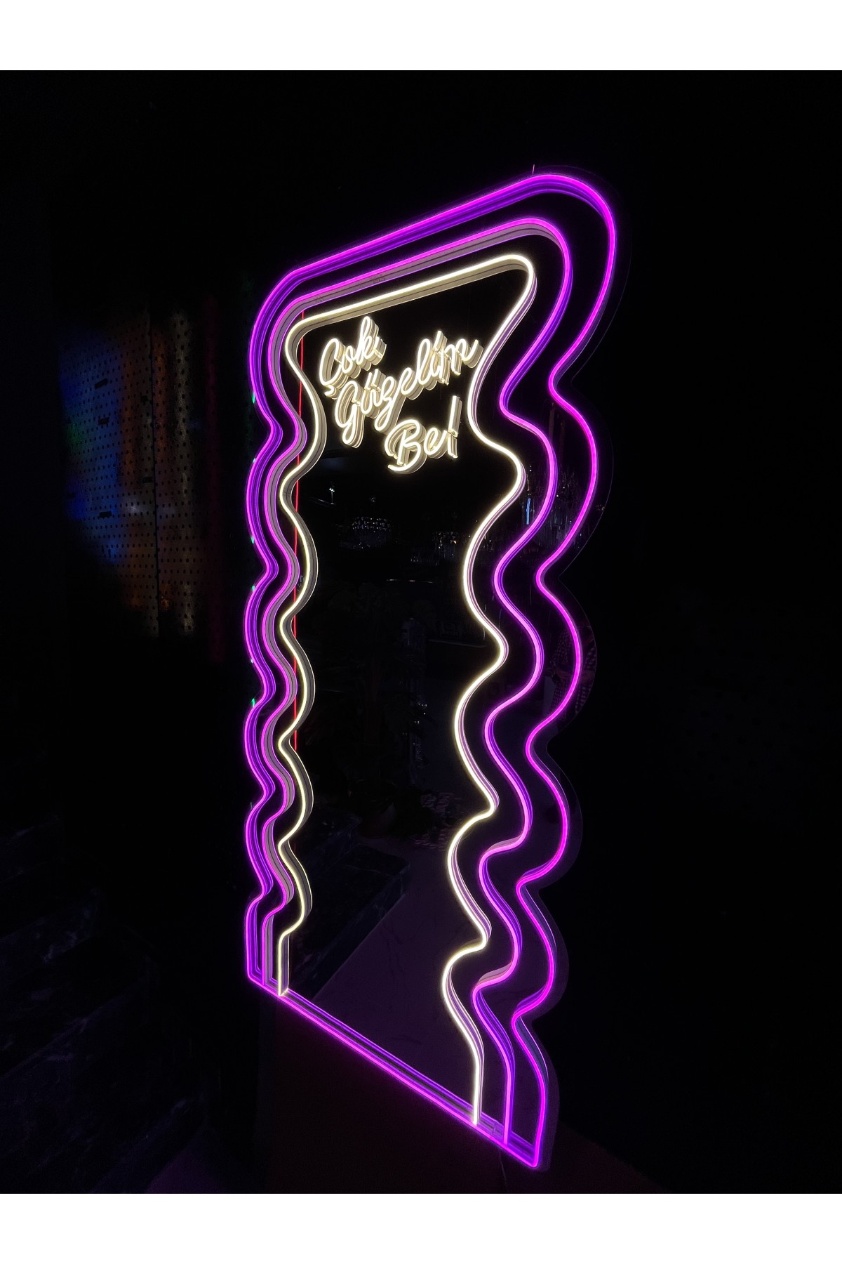 Çok Güzelim Be - Dekoratif Duvar Aydınlatması Neon Led Yazı Pleksi Ayna 71x150 cm