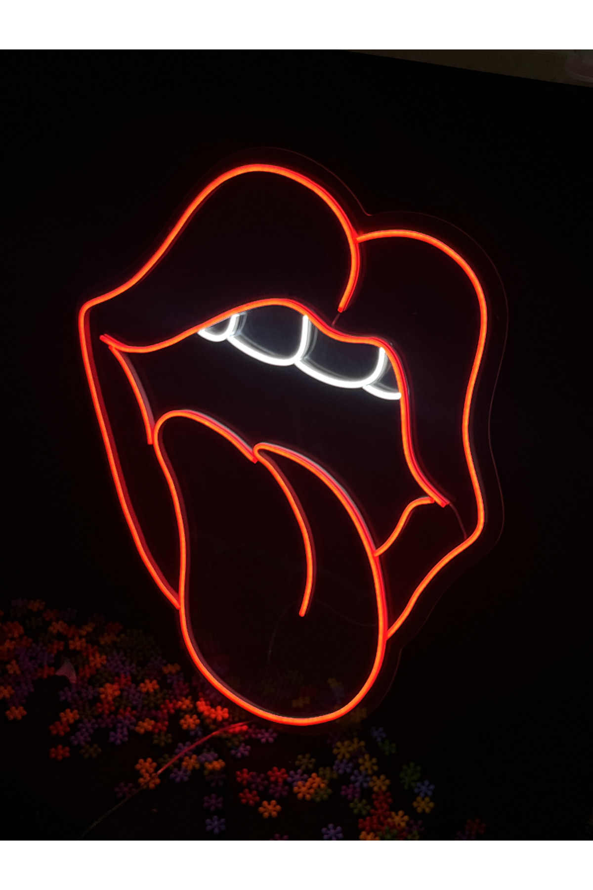 Dil Çıkaran - Salon Dekoratif Duvar Aydınlatması Neon Led Yazı Güzellik Merkezi 70x77 cm
