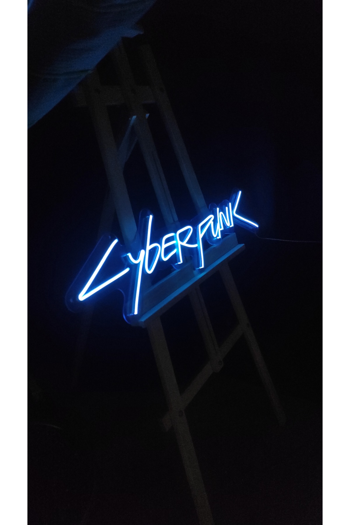 Cyberpunk - Dekoratif Duvar Aydınlatması Neon Led Yazı Kişisel Odası 80x22 cm