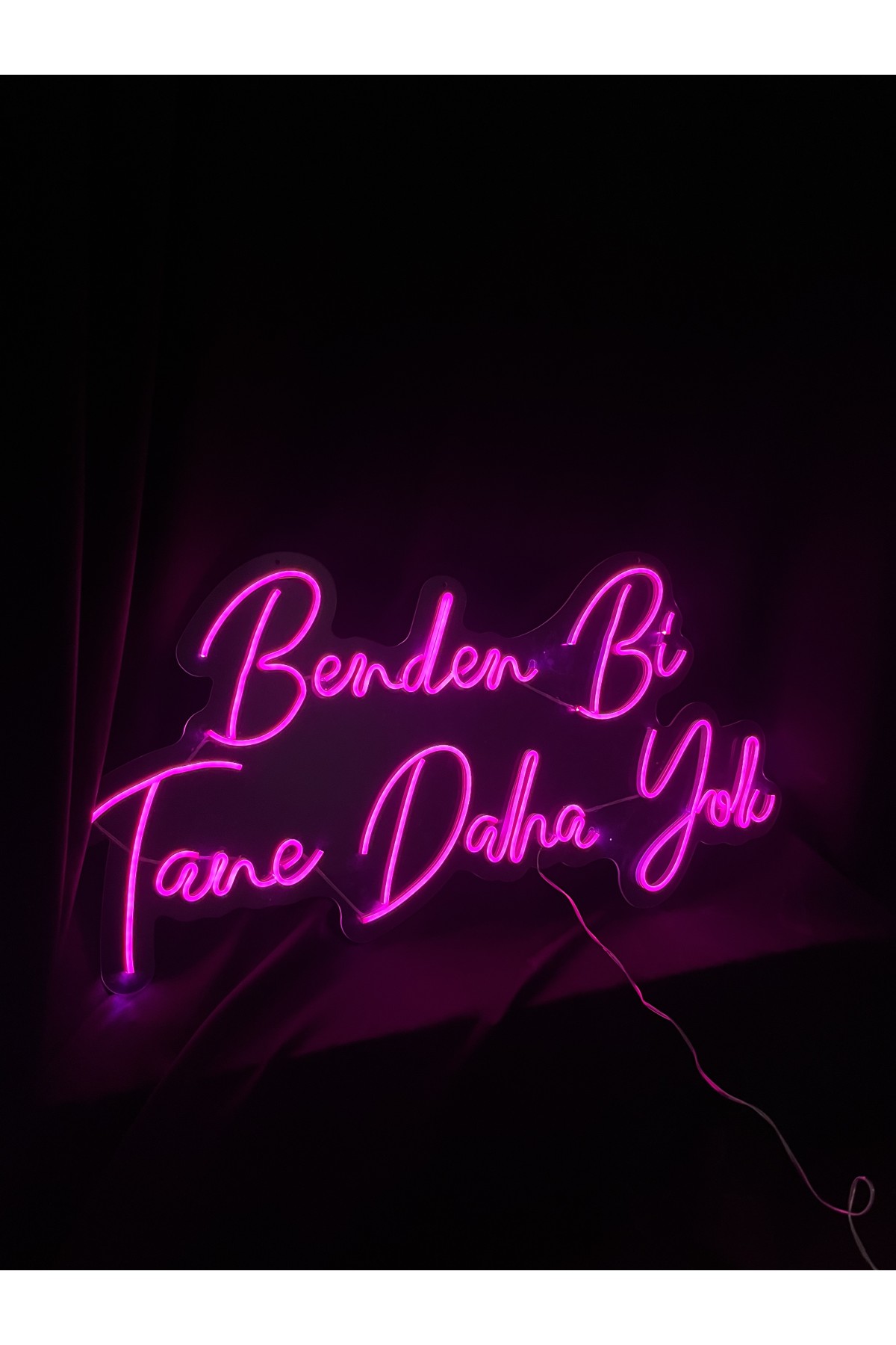 Benden Bi Tane Daha Yok - Dekoratif Duvar Aydınlatması Neon Led Yazı Güzellik Merkezi 80x40 cm