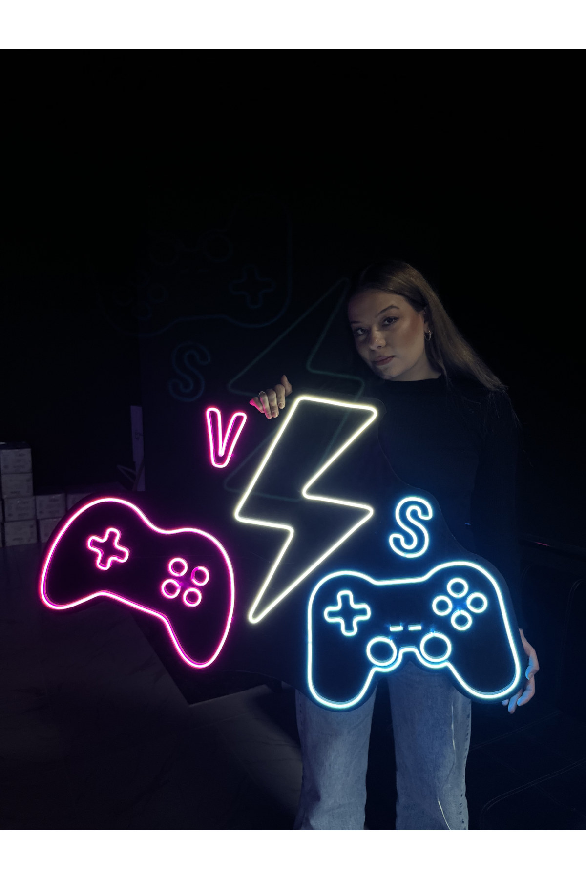 Oyun Konsolları Versus VS - Dekoratif Duvar Aydınlatması Neon Led Yazı Oyun Salonu 111x70 cm