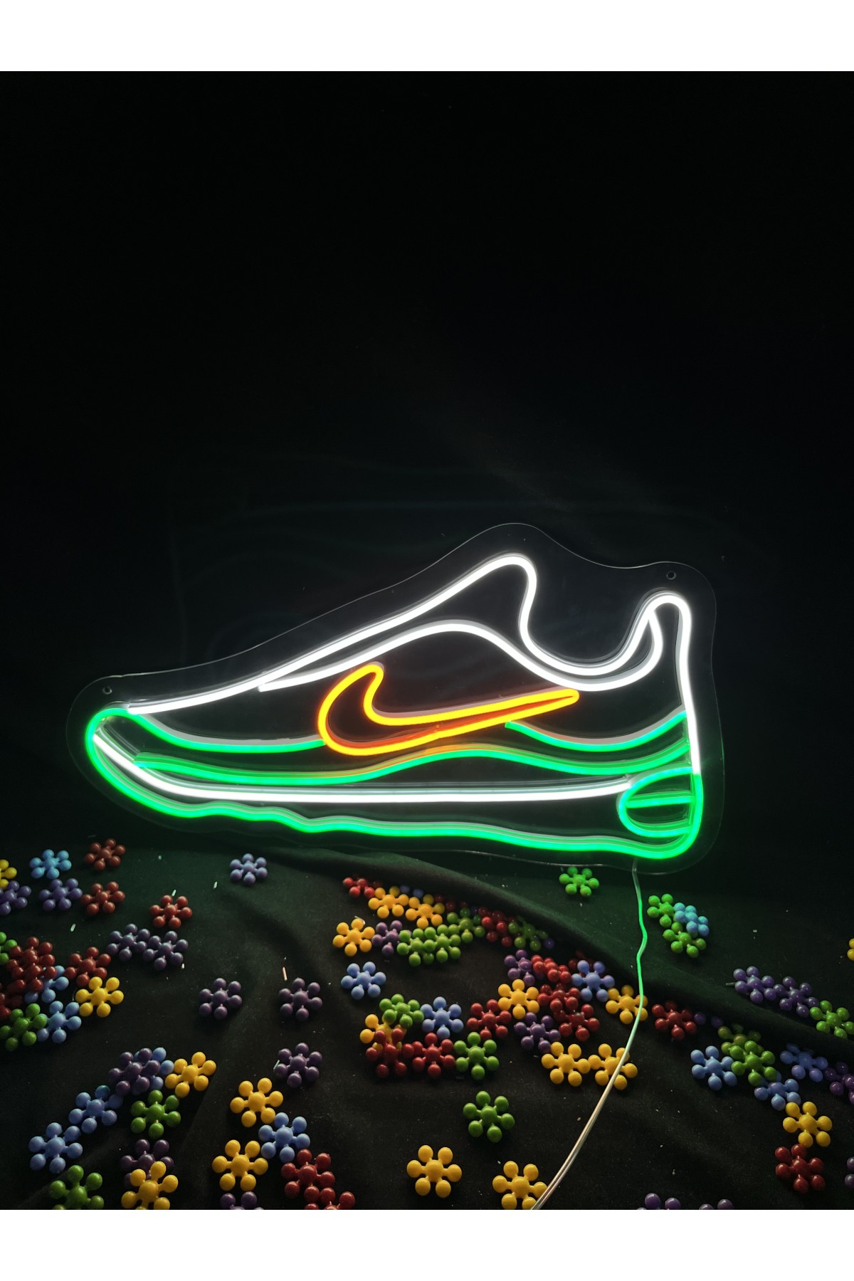 Swoosh Spor Ayakkabı - Dekoratif Duvar Aydınlatması Neon Led Yazı Spor Giyim Mağazası 50x27 cm