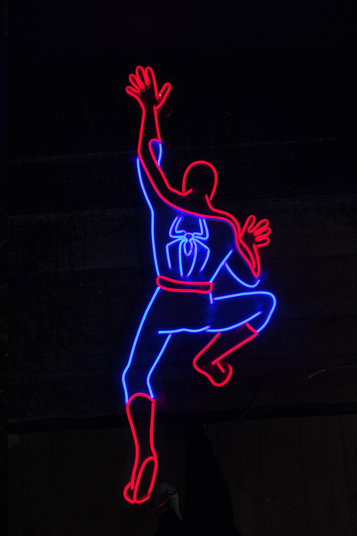 Işıklı Spiderman: Neon LED Tabela Duvar Dekorasyon Ürünü 
