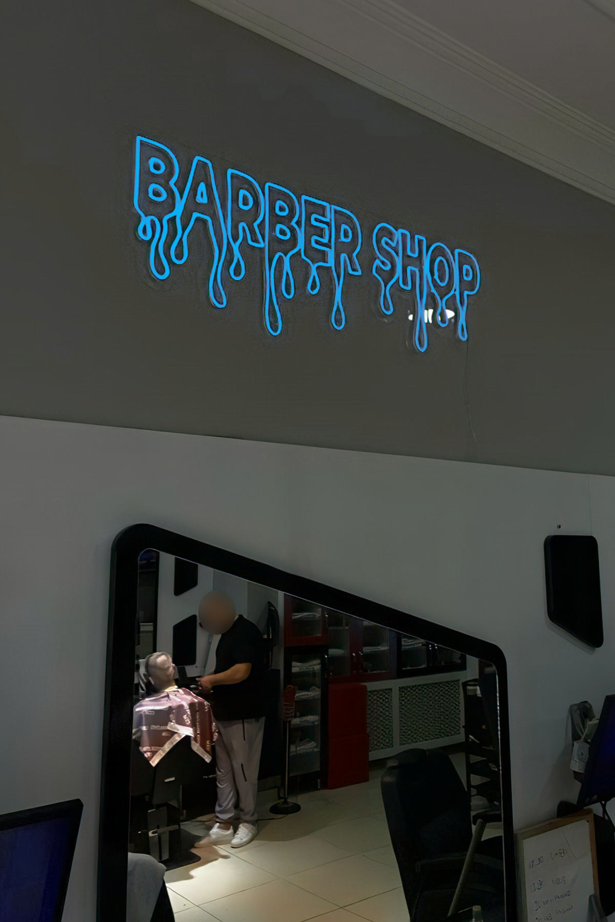 Işıklı Barbershop Damlalı: Neon LED Tabela Duvar Dekorasyon Ürünü 