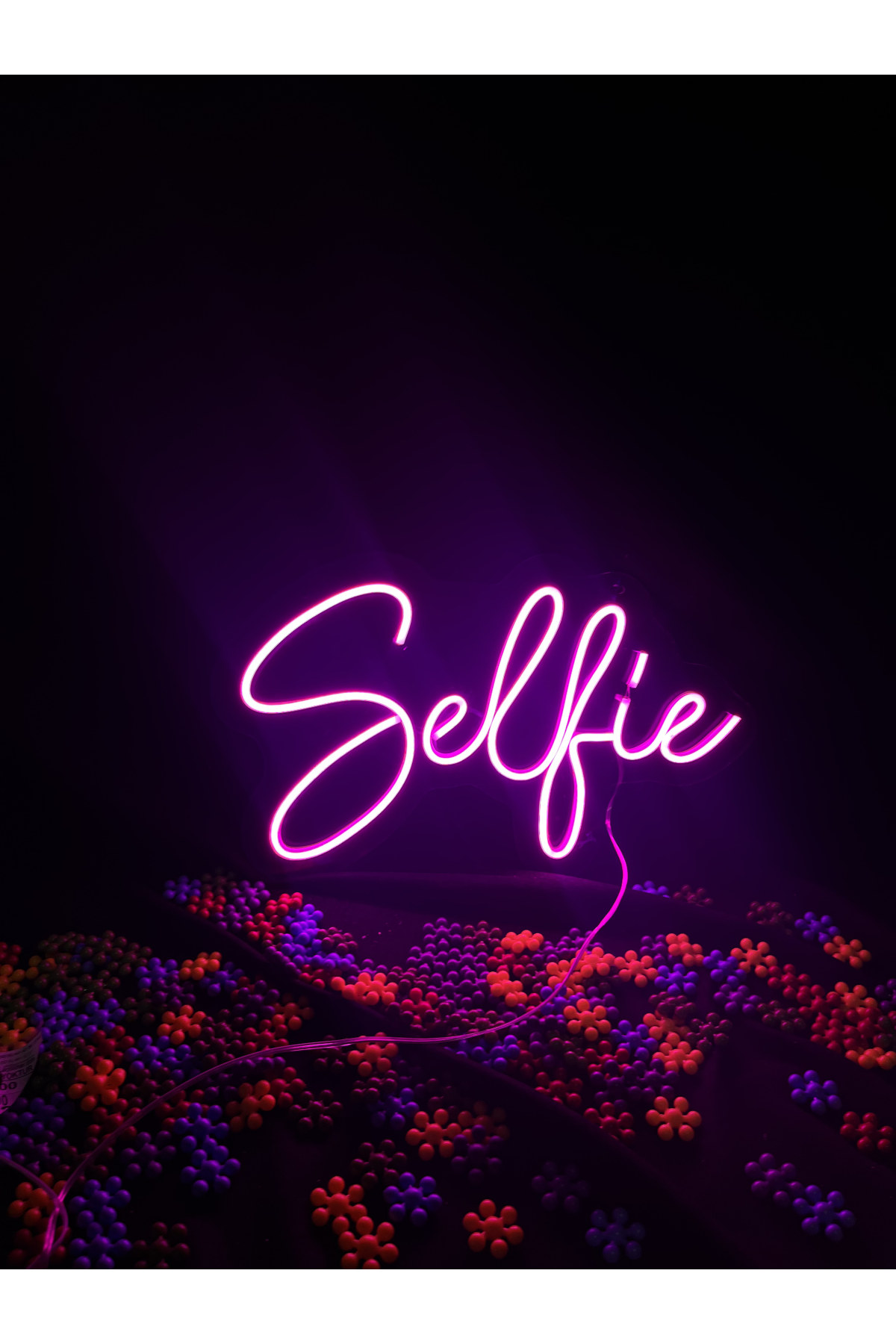 Selfie - Dekoratif Duvar Aydınlatması Neon Led Yazı Dükkan 40x25 cm