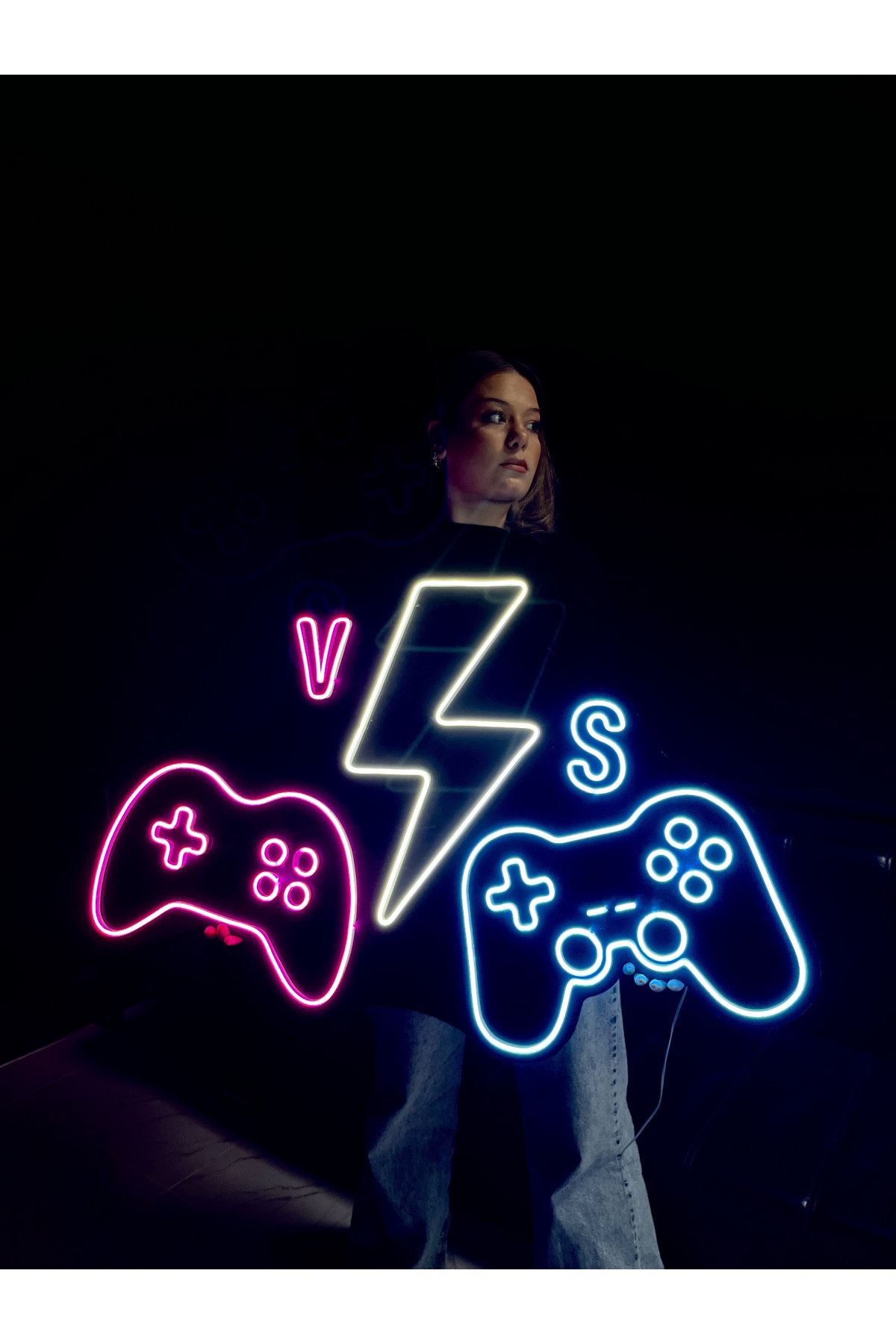 Oyun Konsolları Versus VS - Dekoratif Duvar Aydınlatması Neon Led Yazı Oyun Salonu 111x70 cm