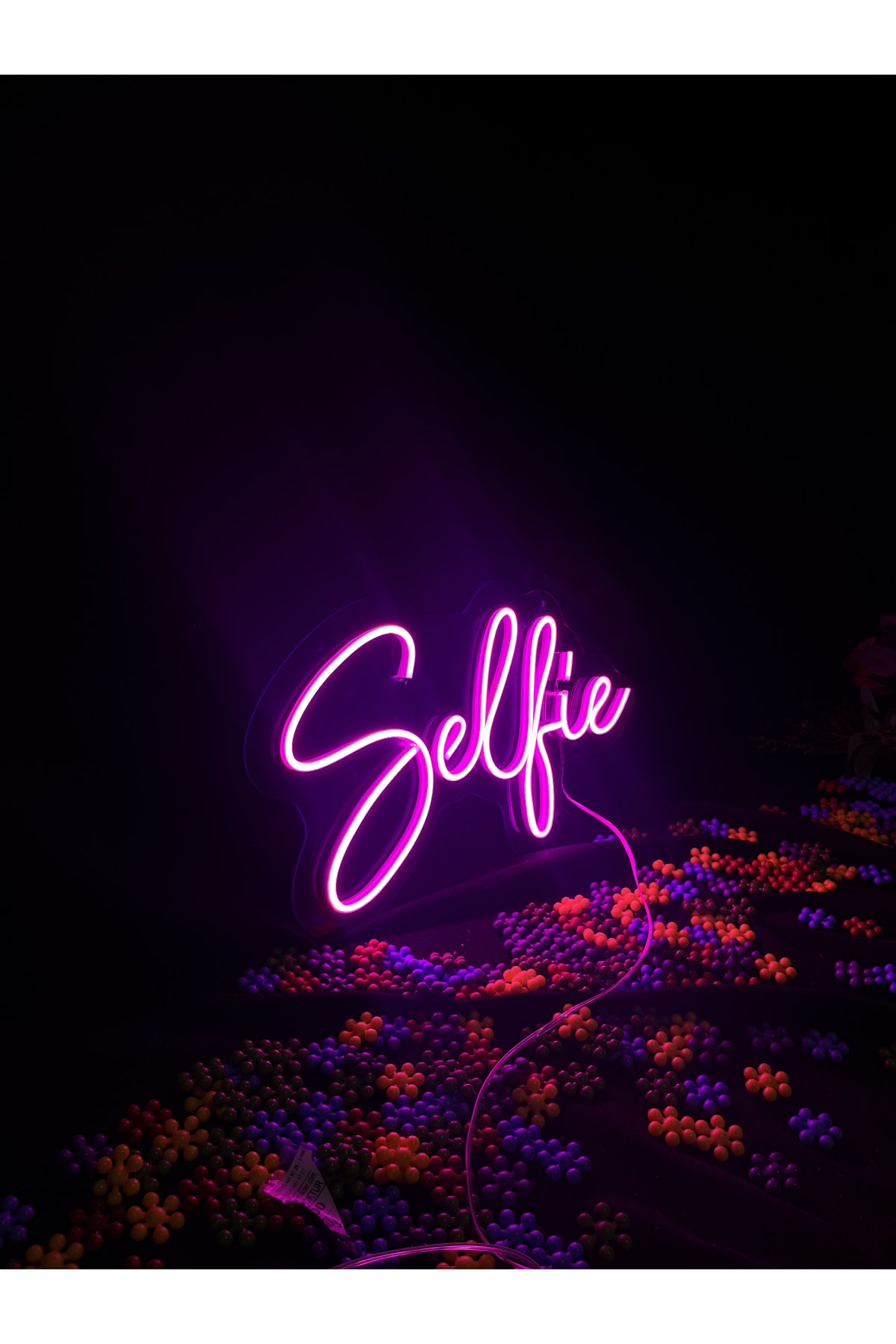 Selfie - Dekoratif Duvar Aydınlatması Neon Led Yazı Dükkan 40x25 cm